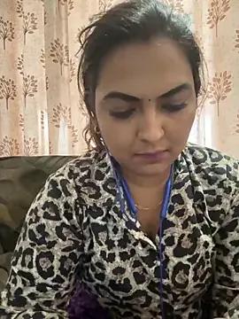 Tamil_Smiley_Queen from StripChat is Freechat