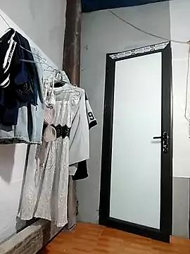 tara_0000 from StripChat
