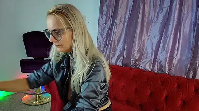 TattooTemptress from StripChat is Freechat