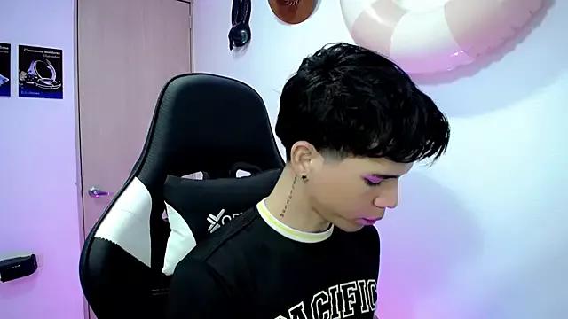 Find your cherished anal broadcaster match with our advanced interactive search and filtering options, allowing you to tailor-make your live event desires.