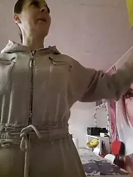 TessaKlarn from StripChat is Freechat