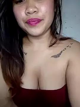thaliaursxxx from StripChat is Freechat