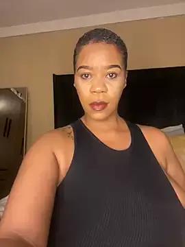 THICKBUNNYCHICKxxx from StripChat is Freechat