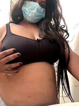 ThickkDesiDoLL from StripChat is Freechat