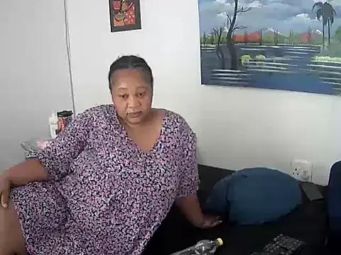 THICKSEXYXX from StripChat is Freechat