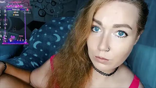 tia_meow from StripChat is Freechat