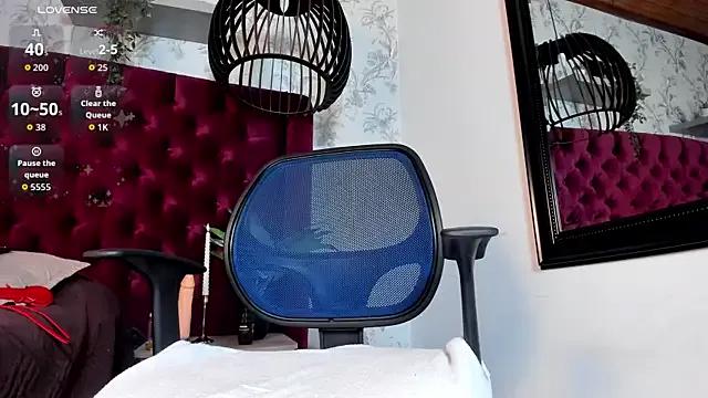 Tiam_muller from StripChat is Freechat