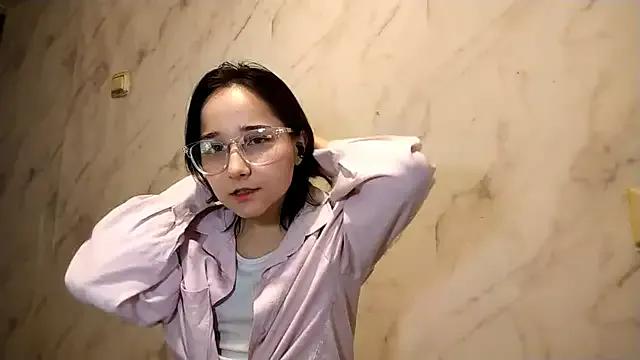 TianaMeiser from StripChat is Freechat