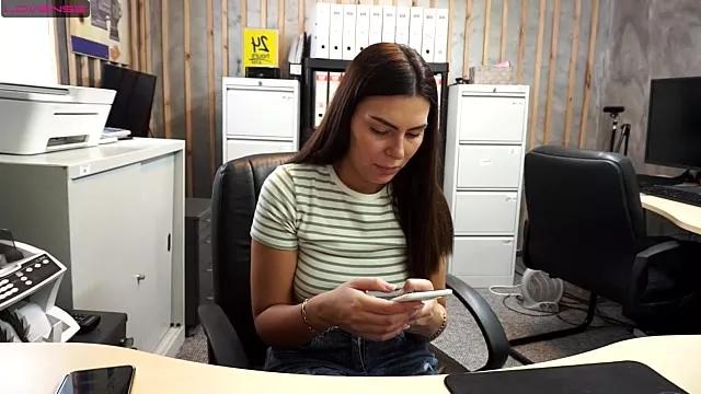 Find your cherished anal broadcaster match with our advanced interactive search and filtering options, allowing you to tailor-make your live event desires.