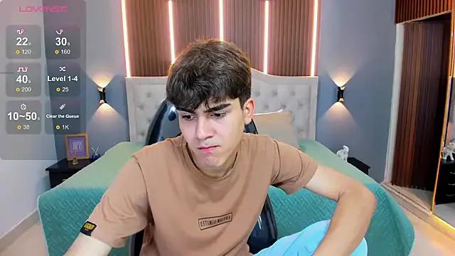 Tommy18__ from StripChat