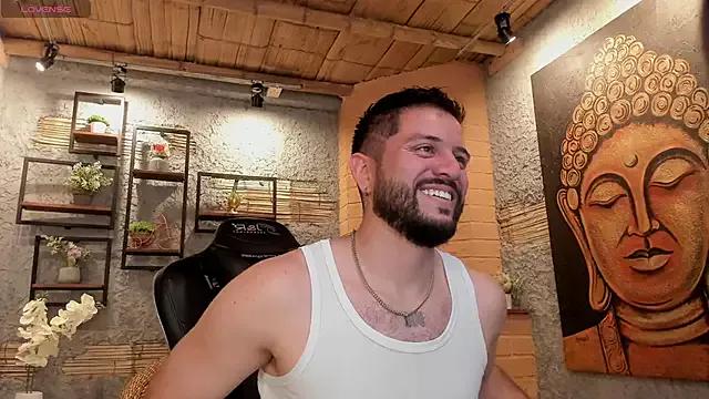TomSloan_ from StripChat is Freechat