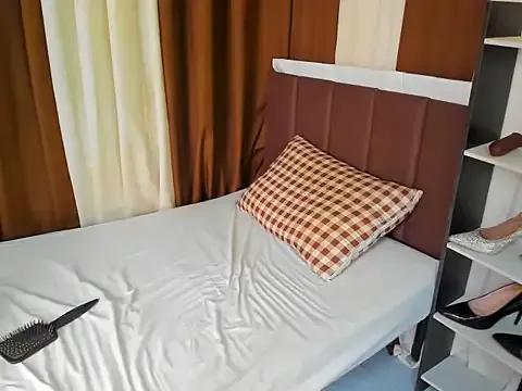 TsUncutAnyah from StripChat is Freechat