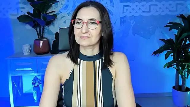 UnaTerra from StripChat is Freechat