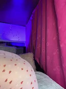 Valen_r_ from StripChat is Freechat