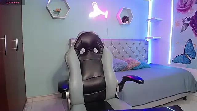 Find your cherished anal broadcaster match with our advanced interactive search and filtering options, allowing you to tailor-make your live event desires.