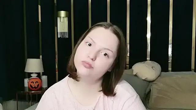 Vanessa_Rise from StripChat is Freechat