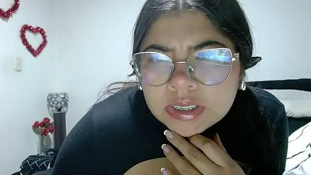 viccky_vick from StripChat is Freechat