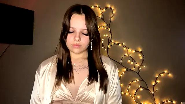 Vickypiki from StripChat is Freechat