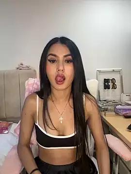 Victoria_alson from StripChat is Freechat
