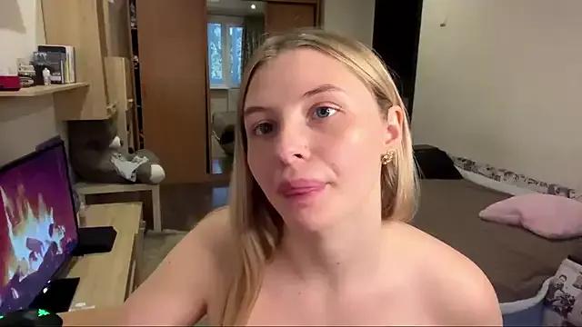 VictoriaMystery from StripChat is Freechat