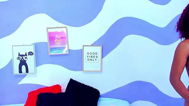 VIOLETA-28 from StripChat is Freechat