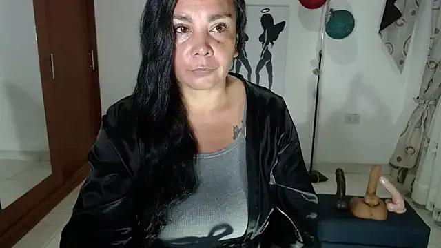 Vivian_milf_paint from StripChat is Freechat