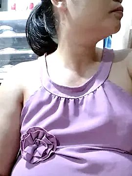 Wetpussymomx from StripChat is Freechat