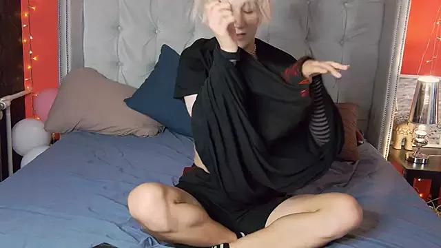 whitenyx from StripChat is Freechat