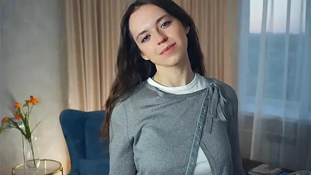WhitneyVatch from StripChat is Freechat