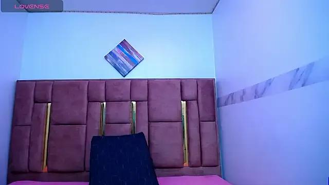 XBODTRIIPX from StripChat