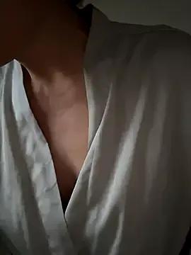 Xiiuuff18 from StripChat