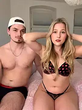 xlinababe from StripChat is Freechat