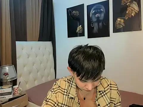 XloverXsiantwink from StripChat is Freechat