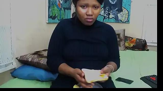 xoxSexyBunnyxox from StripChat is Freechat