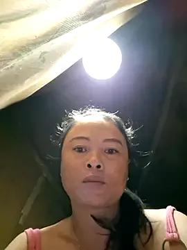 Xuxulovezz from StripChat