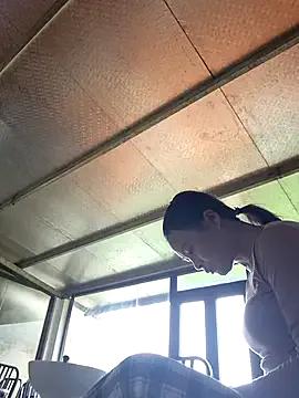 Xuxulovezz from StripChat