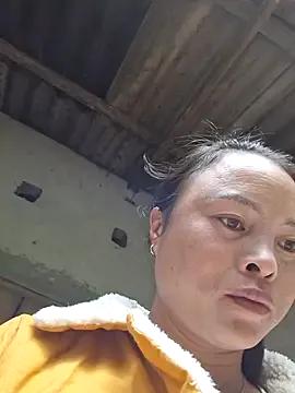 Xuxulovezz from StripChat