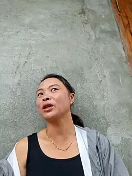 Xuxulovezz from StripChat