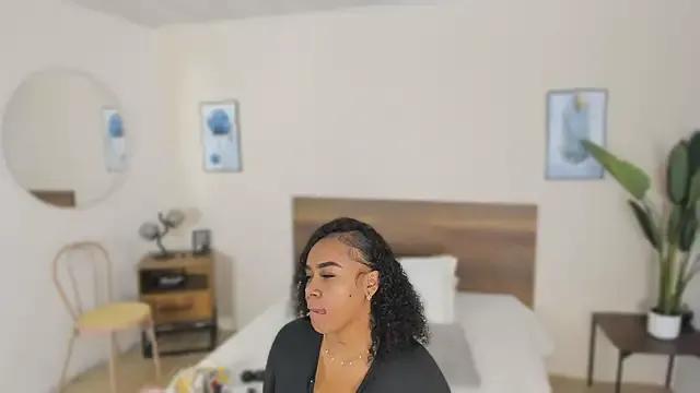 YariRose from StripChat is Freechat