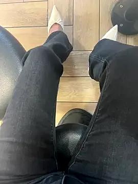 Yimisun01 from StripChat