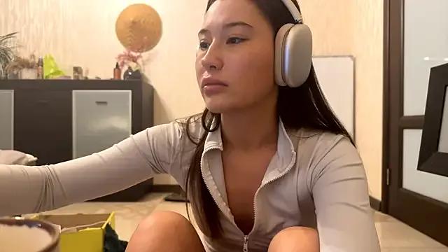 YourCoreanmiracle from StripChat is Freechat