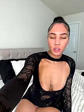 yourfavegirlnextdoor from StripChat is Freechat