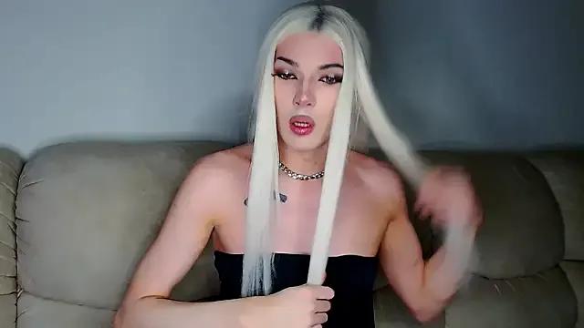 YourTrixie from StripChat is Freechat