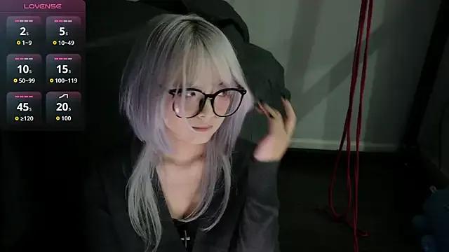 Yu_UwU_ from StripChat