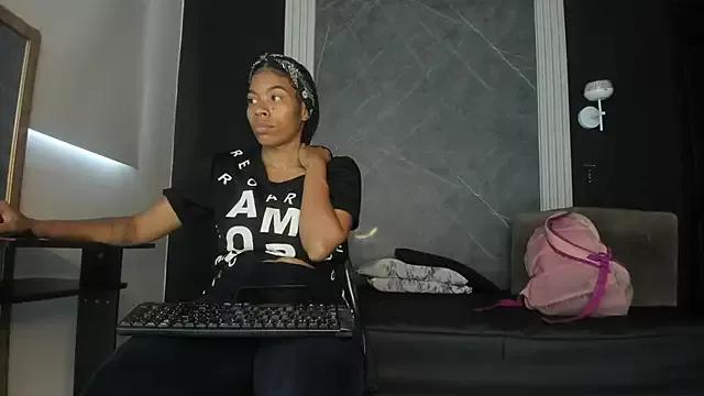 YummyDuooo from StripChat
