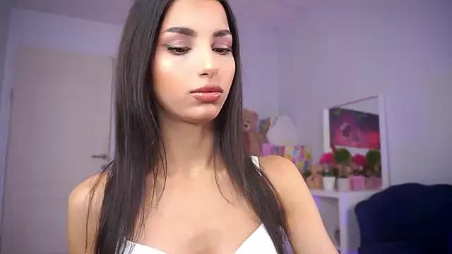 ZariaVera from StripChat is Freechat