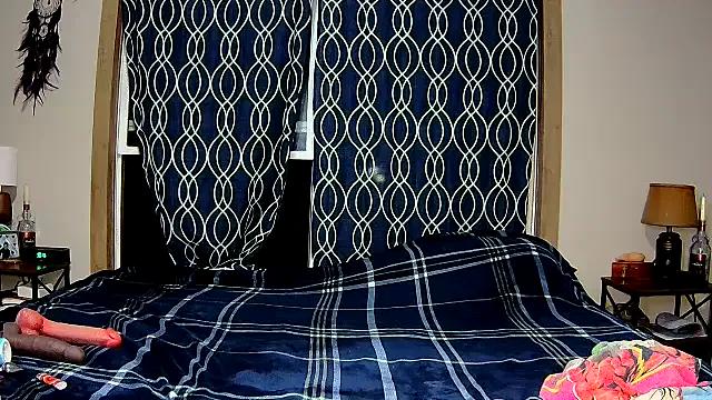 ZeelaXoXo from StripChat