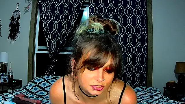 ZeelaXoXo from StripChat