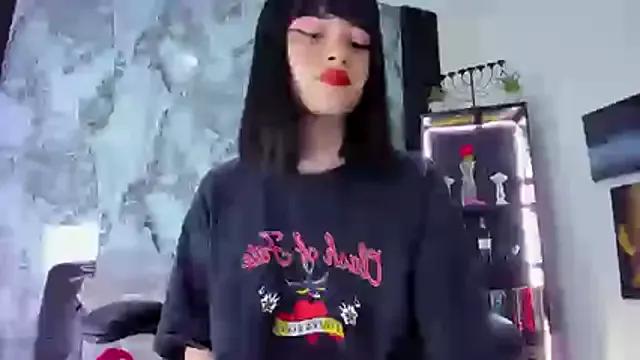 Zoe_Rosse00 from StripChat is Freechat