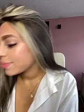 ZoeMiller_Pink from StripChat is Freechat